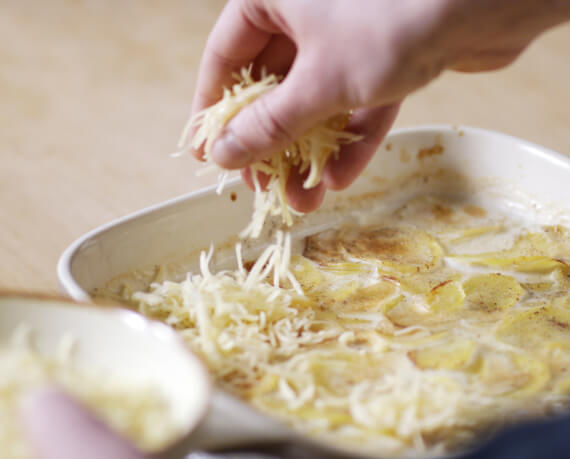 Dies ist Schritt Nr. 3 der Anleitung, wie man das Rezept Kartoffelgratin zubereitet.